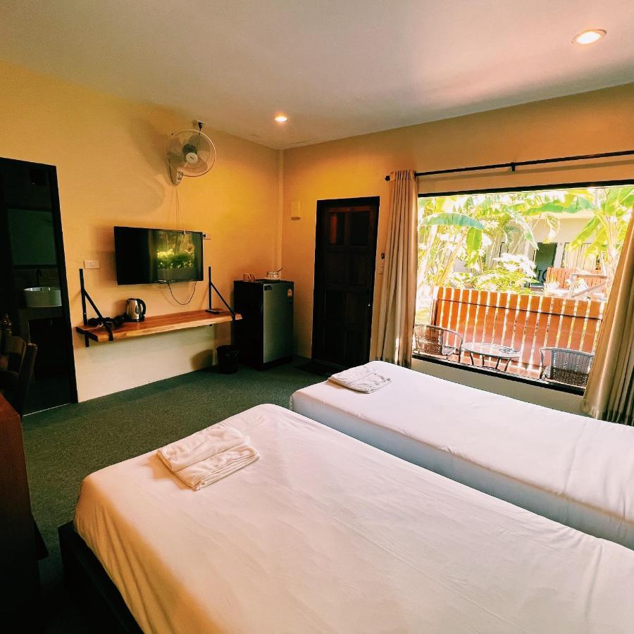 Vivi Hotel Resort Phuket Екстериор снимка