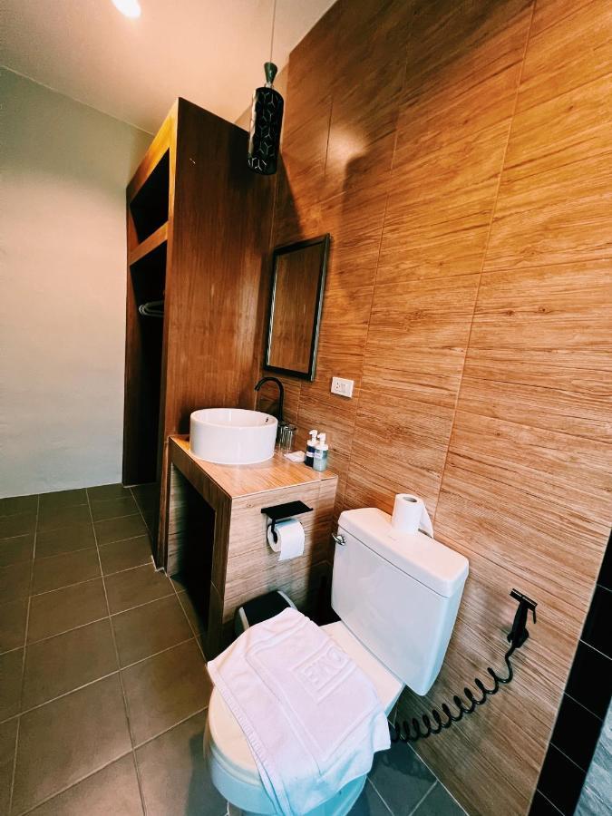 Vivi Hotel Resort Phuket Екстериор снимка